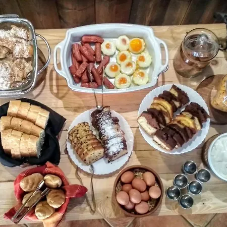 Xenonas Sta Tzakia Karpenísion