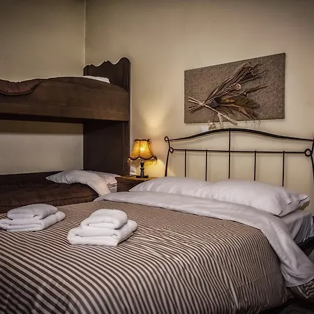 Hotel Xenonas Sta Tzakia Karpenísion